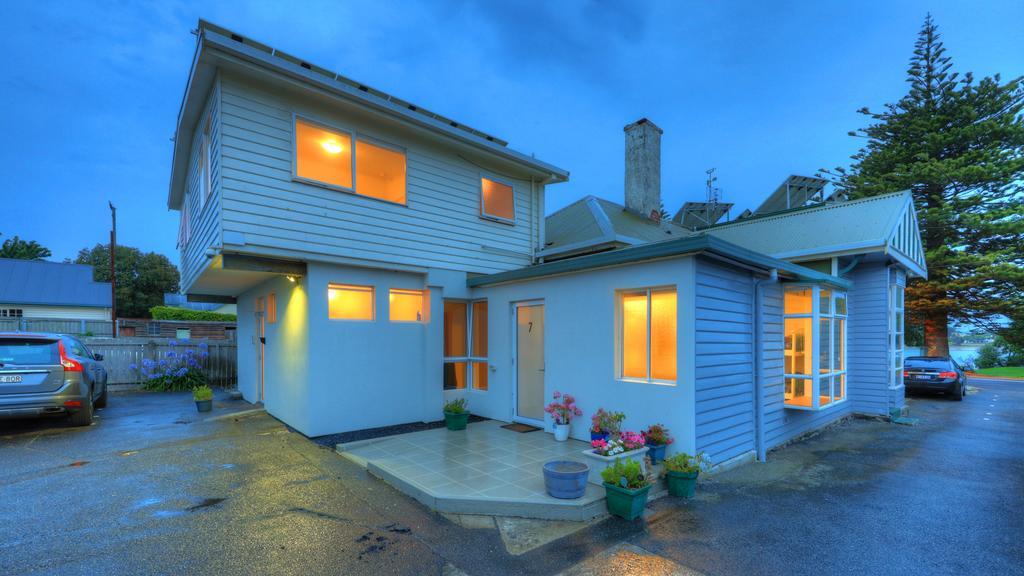 The Dannebrog Lodge Devonport Exterior photo