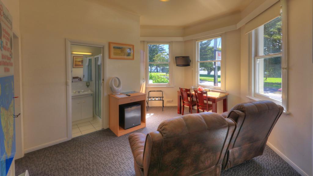 The Dannebrog Lodge Devonport Exterior photo