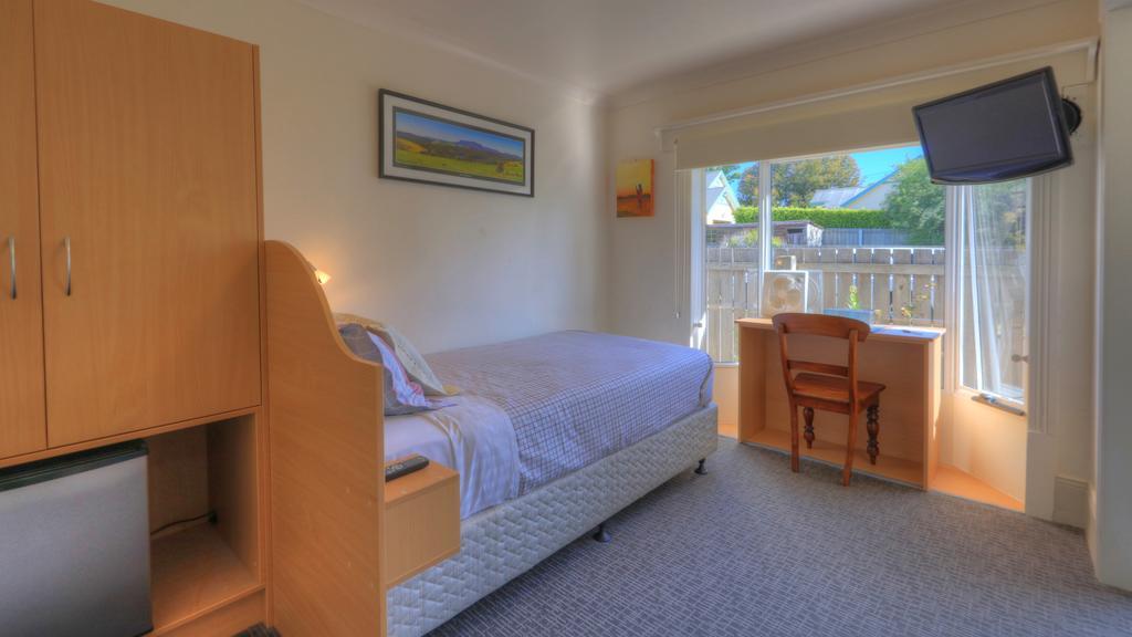 The Dannebrog Lodge Devonport Exterior photo